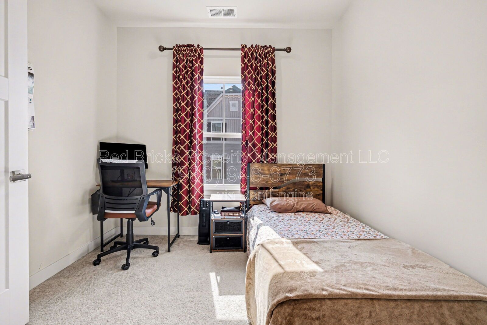 Modern 4BR Townhome with Garage & Deck – Available Now! property image