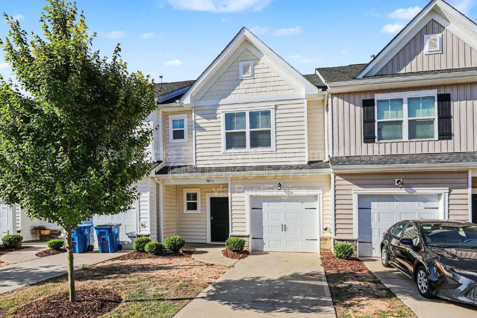 Beautiful 2-Story Townhome in Sherrills Ford! property image