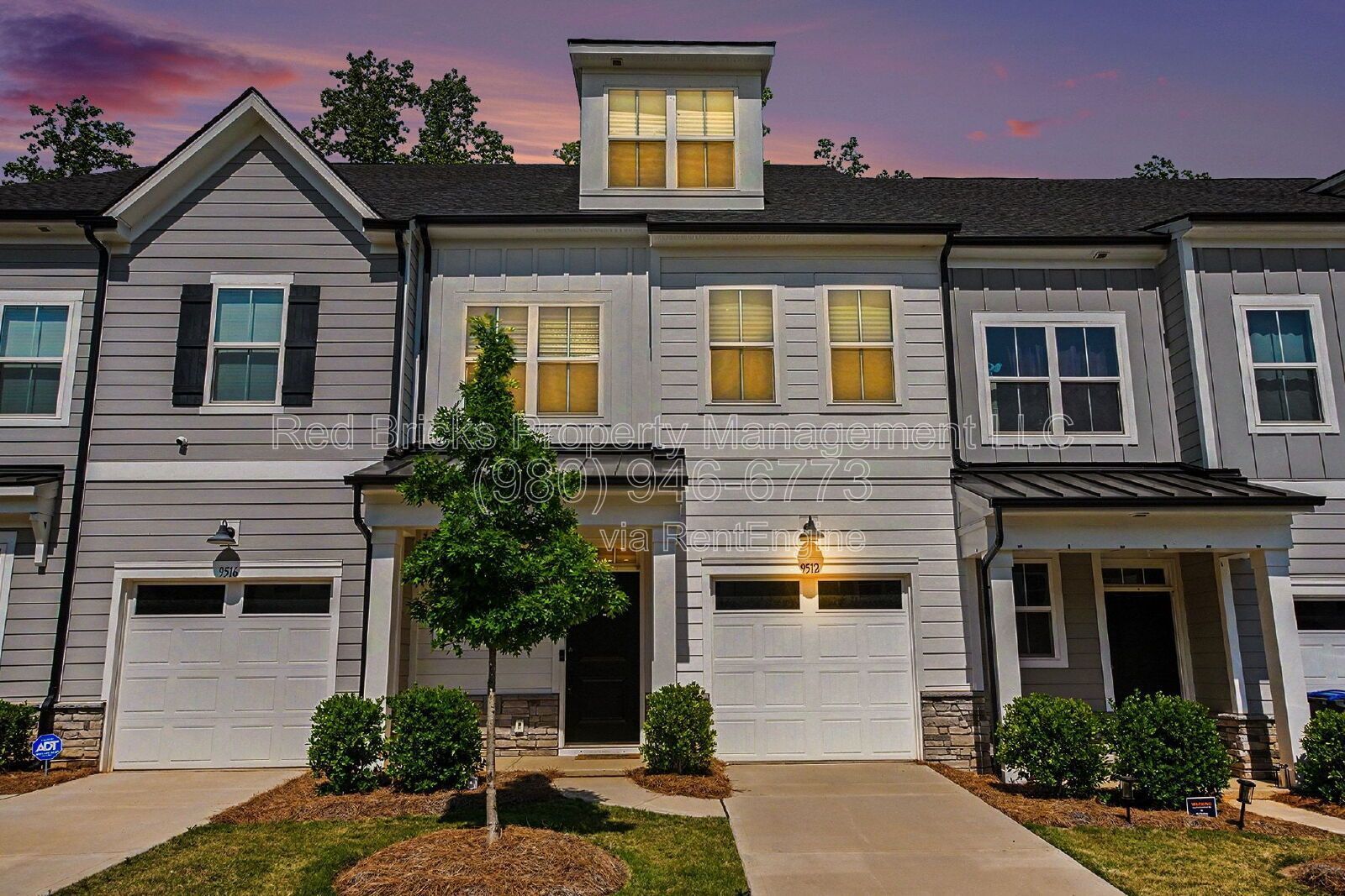 Beautiful 3-Story Townhome Near Davis Lake! property image