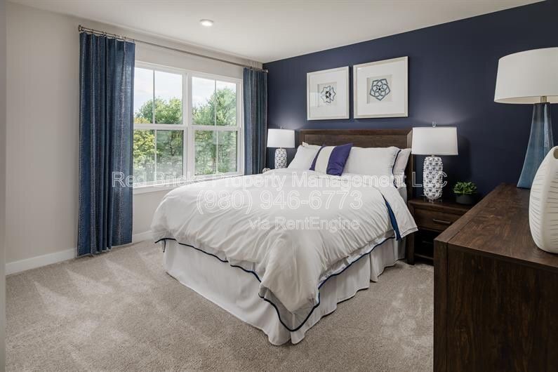 Like-New 5BR Home in Cottage Green – Available July 1st! property image