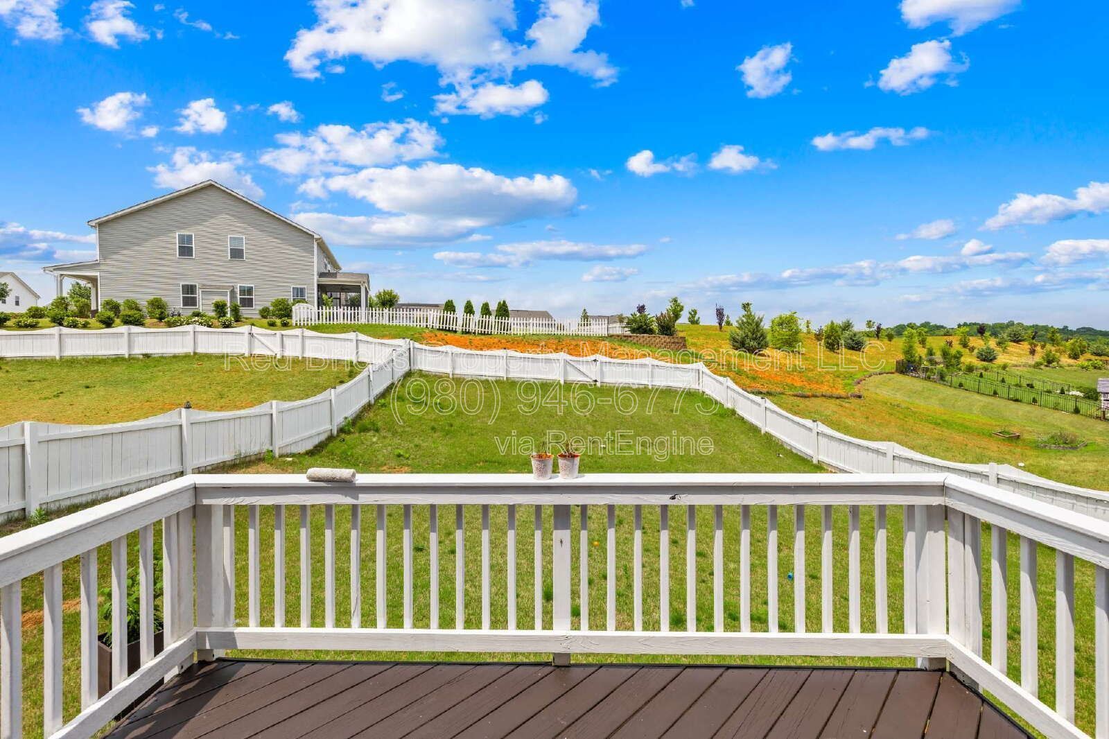 Like-New 2-Story Home in The Mills at Rocky River! property image