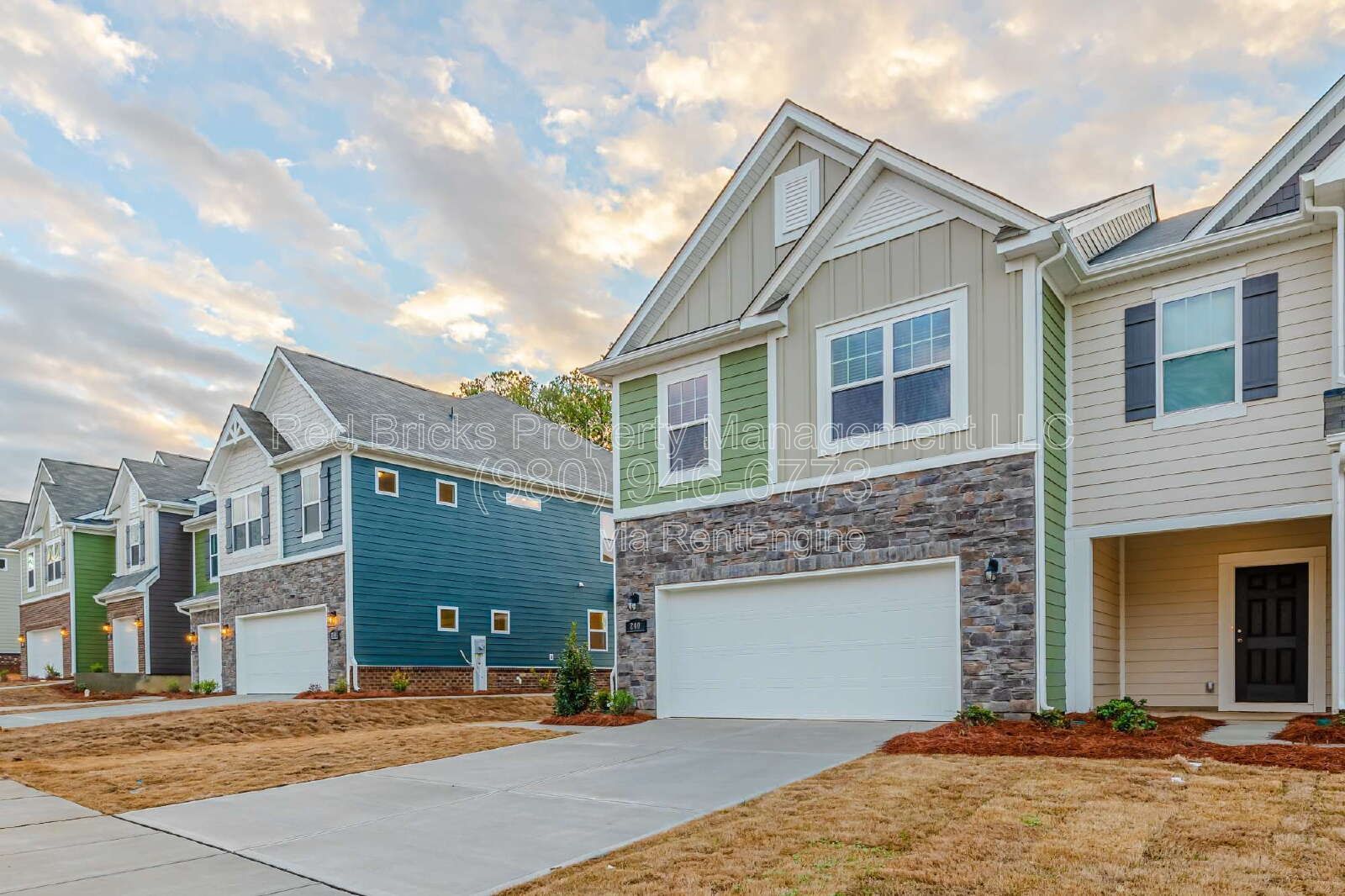 Like-New End-Unit Townhome | 3BR, 2-Car Garage | Available May 15 property image