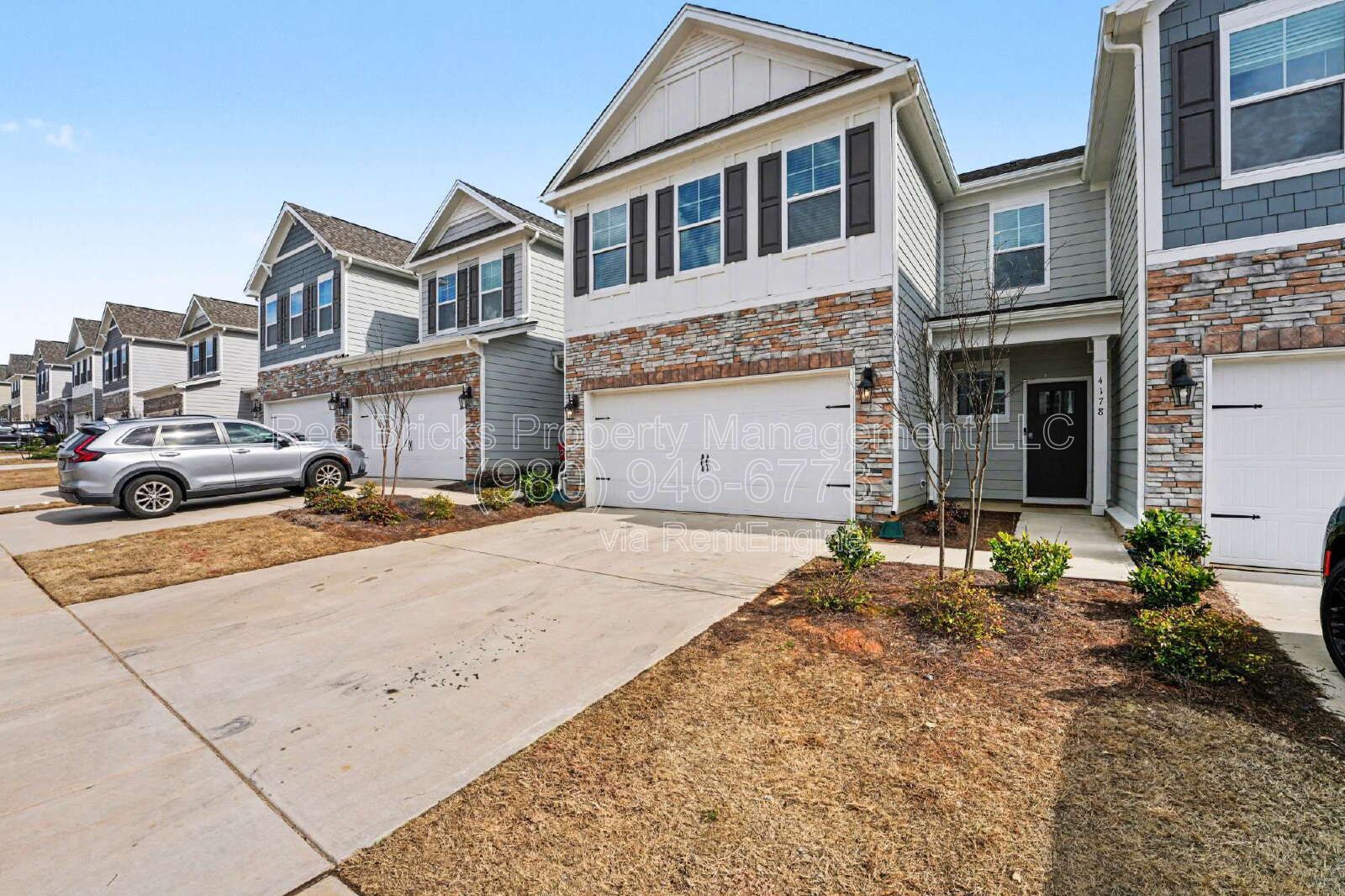 Like-New 4BR Townhome in Blackstone Bay – Available Now! property image