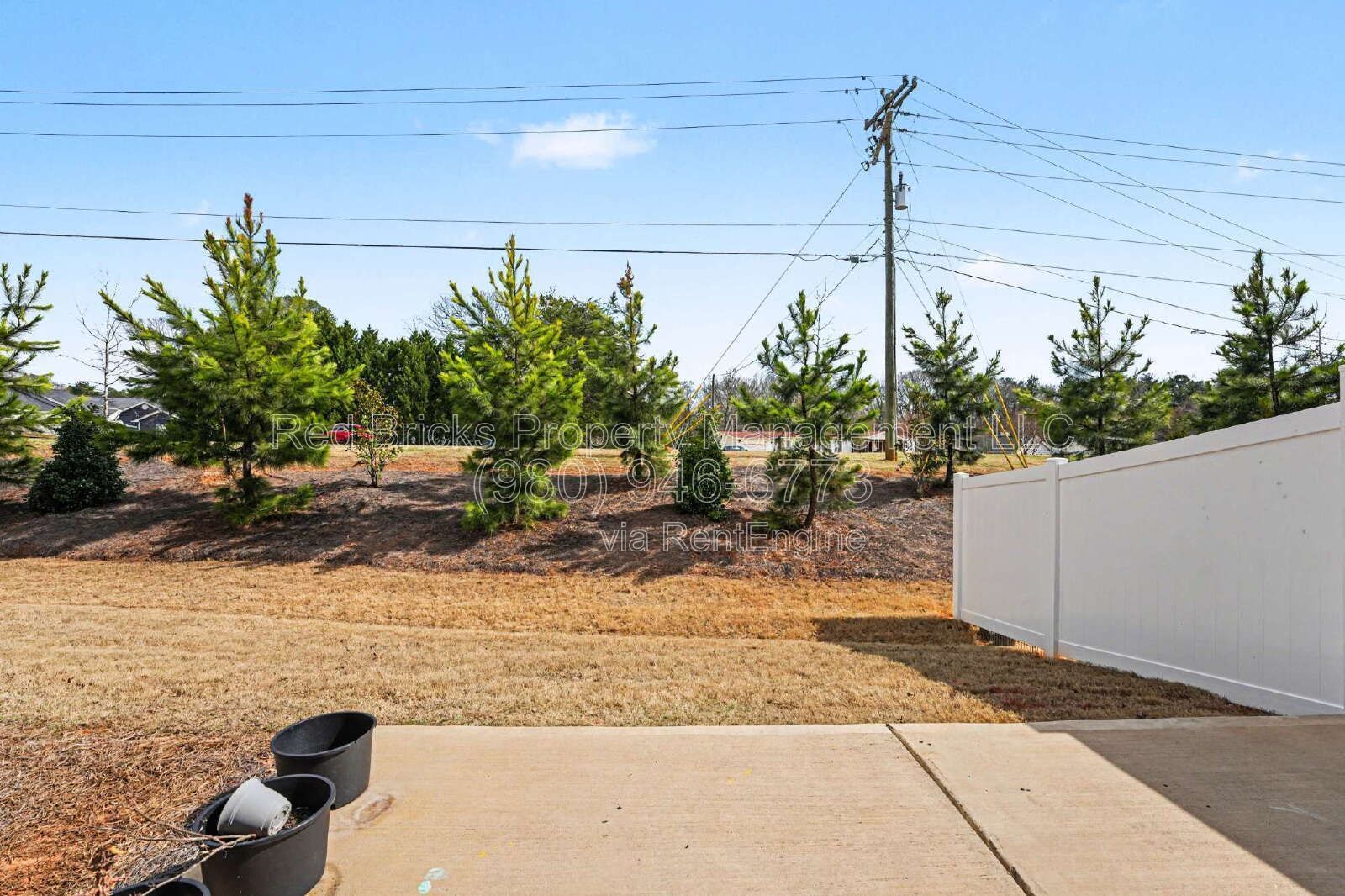 Like-New 4BR Townhome in Blackstone Bay – Available Now! property image