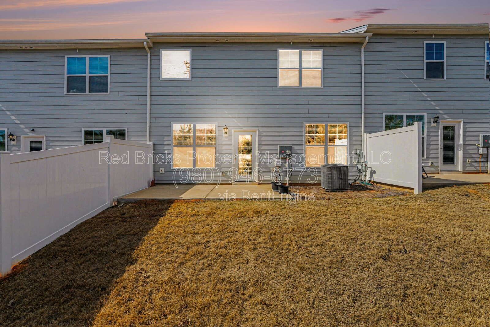 Like-New 4BR Townhome in Blackstone Bay – Available Now! property image