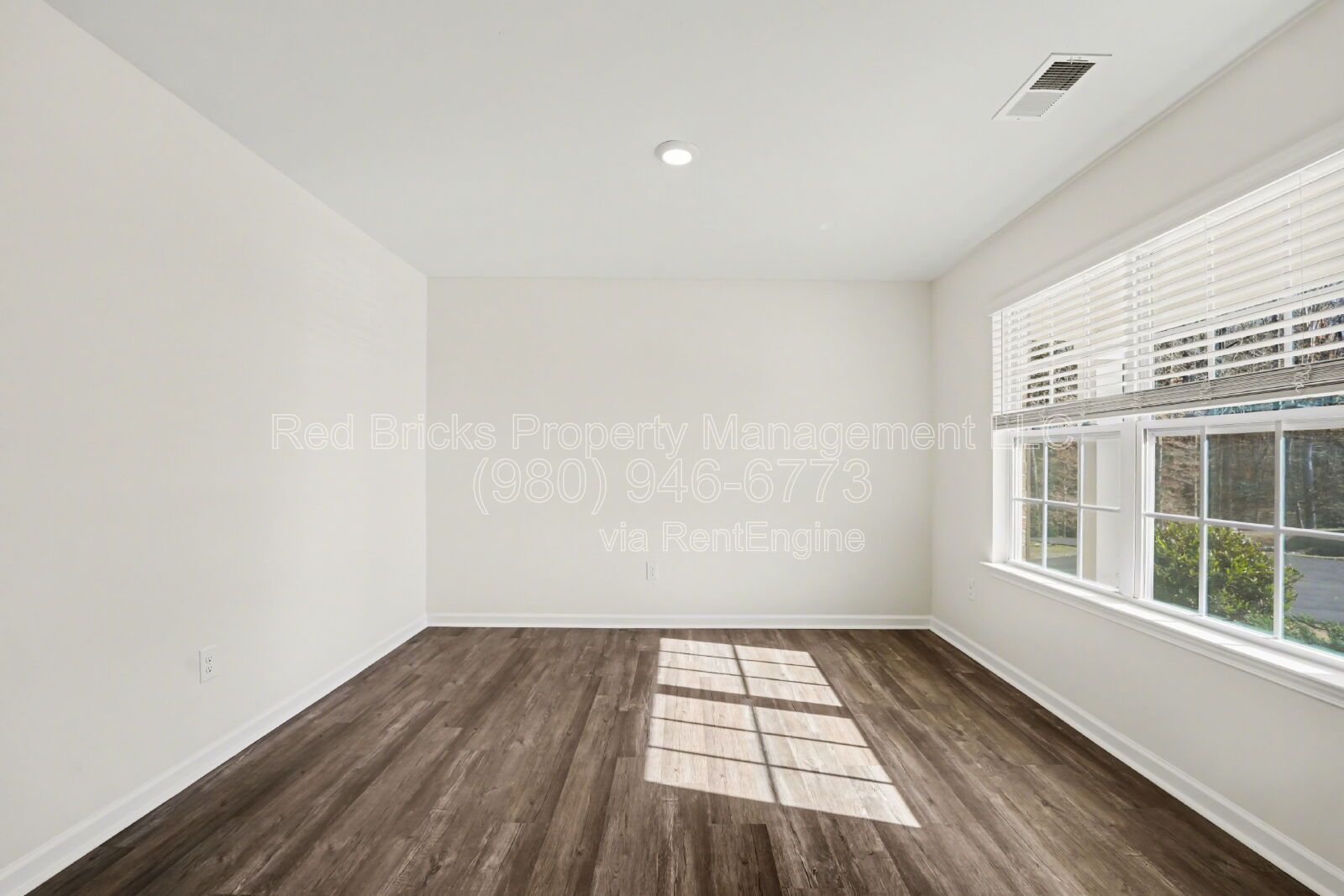 Like-New 3BR Home in Sherrills Stream – Move-In Ready! property image