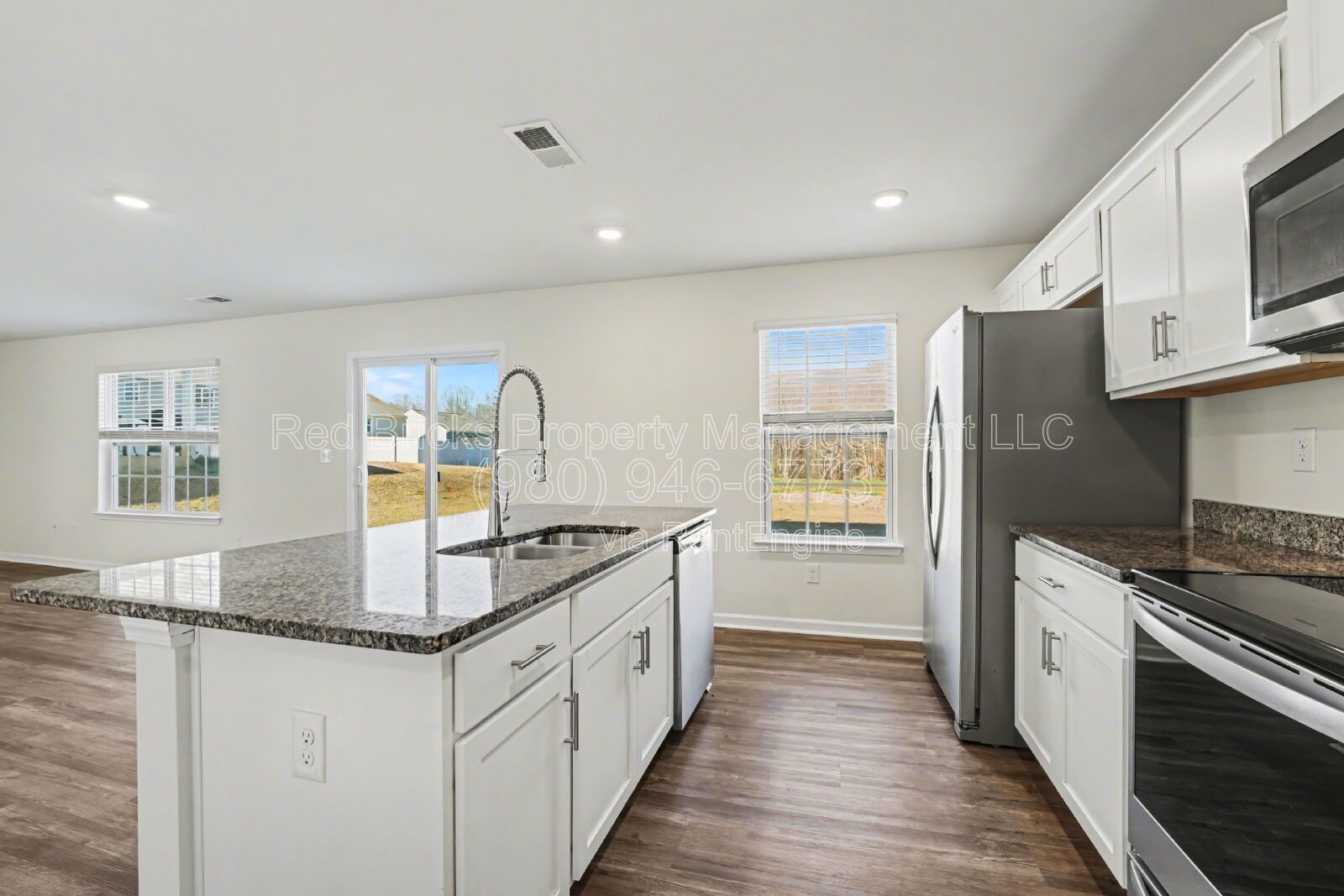 Like-New 3BR Home in Sherrills Stream – Move-In Ready! property image