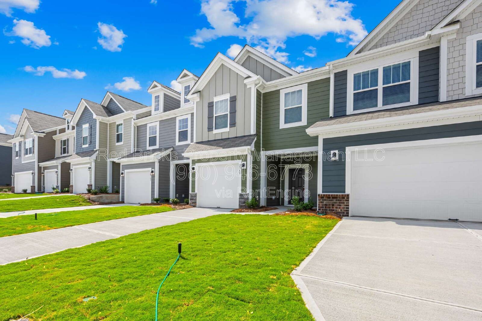 Modern Like-New 3BR Townhome in Secrest Landing! property image