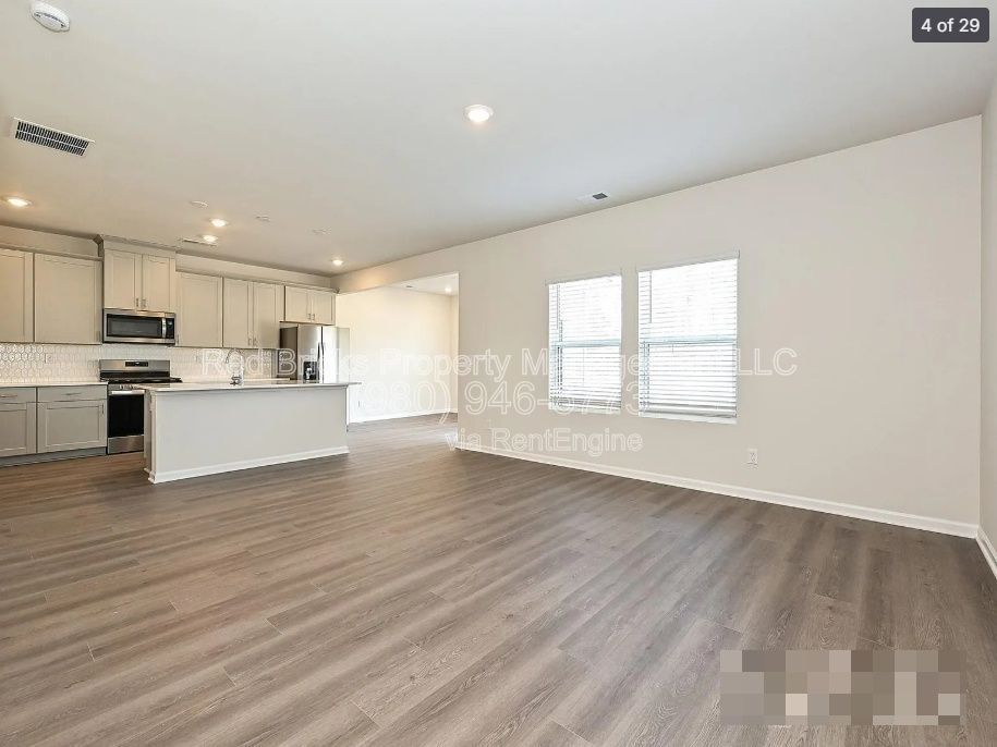 Like-New 3BR Home in Shepherds Landing – Modern Living Near Lake Norman! property image