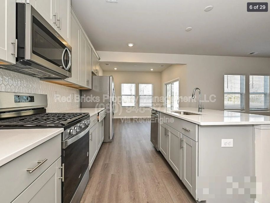 Like-New 3BR Home in Shepherds Landing – Modern Living Near Lake Norman! property image