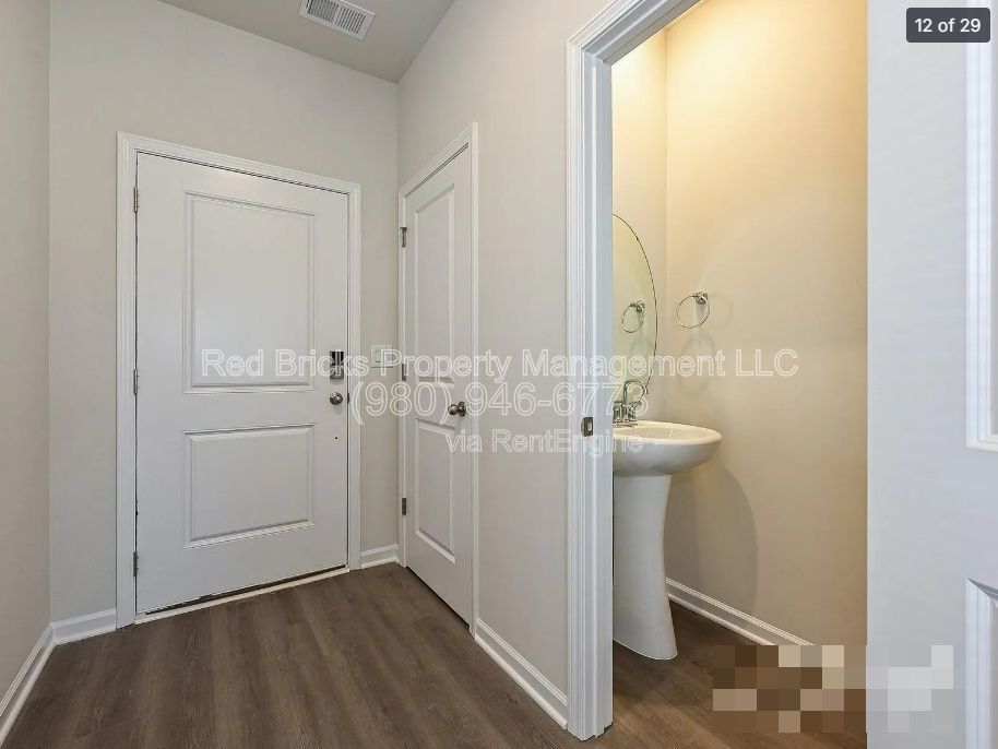 Like-New 3BR Home in Shepherds Landing – Modern Living Near Lake Norman! property image