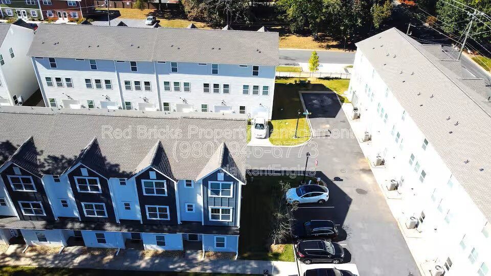 Modern 3-Story End Unit Near Uptown – Like New & Move-In Ready! property image
