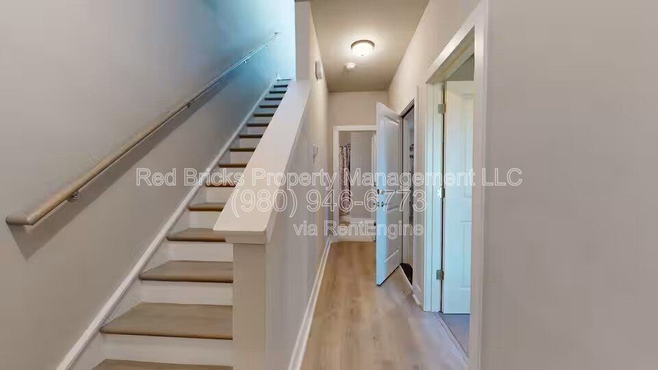 Modern 3-Story End Unit Near Uptown – Like New & Move-In Ready! property image