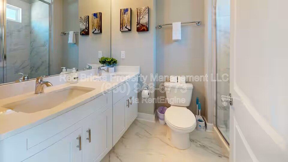 Modern 3-Story End Unit Near Uptown – Like New & Move-In Ready! property image