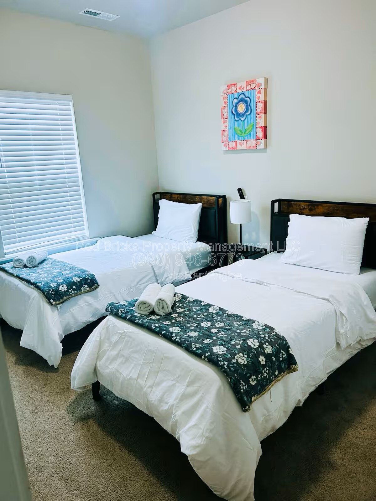 Like-New 3-Story End-Unit Townhome Near Uptown – Modern Living, Prime Location! property image