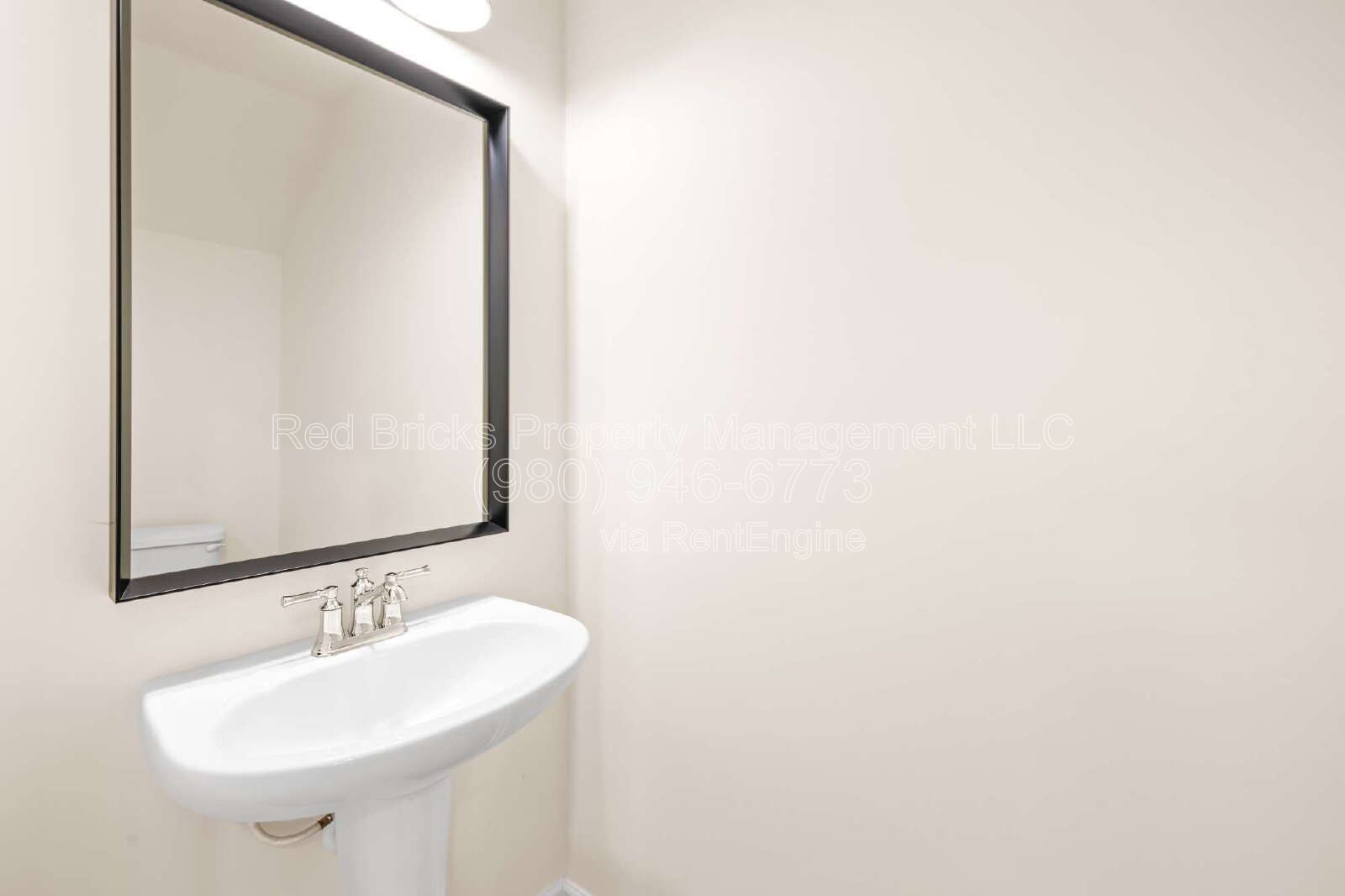 Modern 2-Story Townhome in Harpers Run – Spacious, Stylish & Available from June 5th! property image