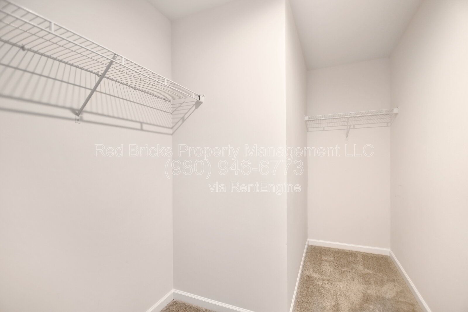 Like-New 2-Story Townhome Near UNCC – Prime Location & Modern Comfort! property image