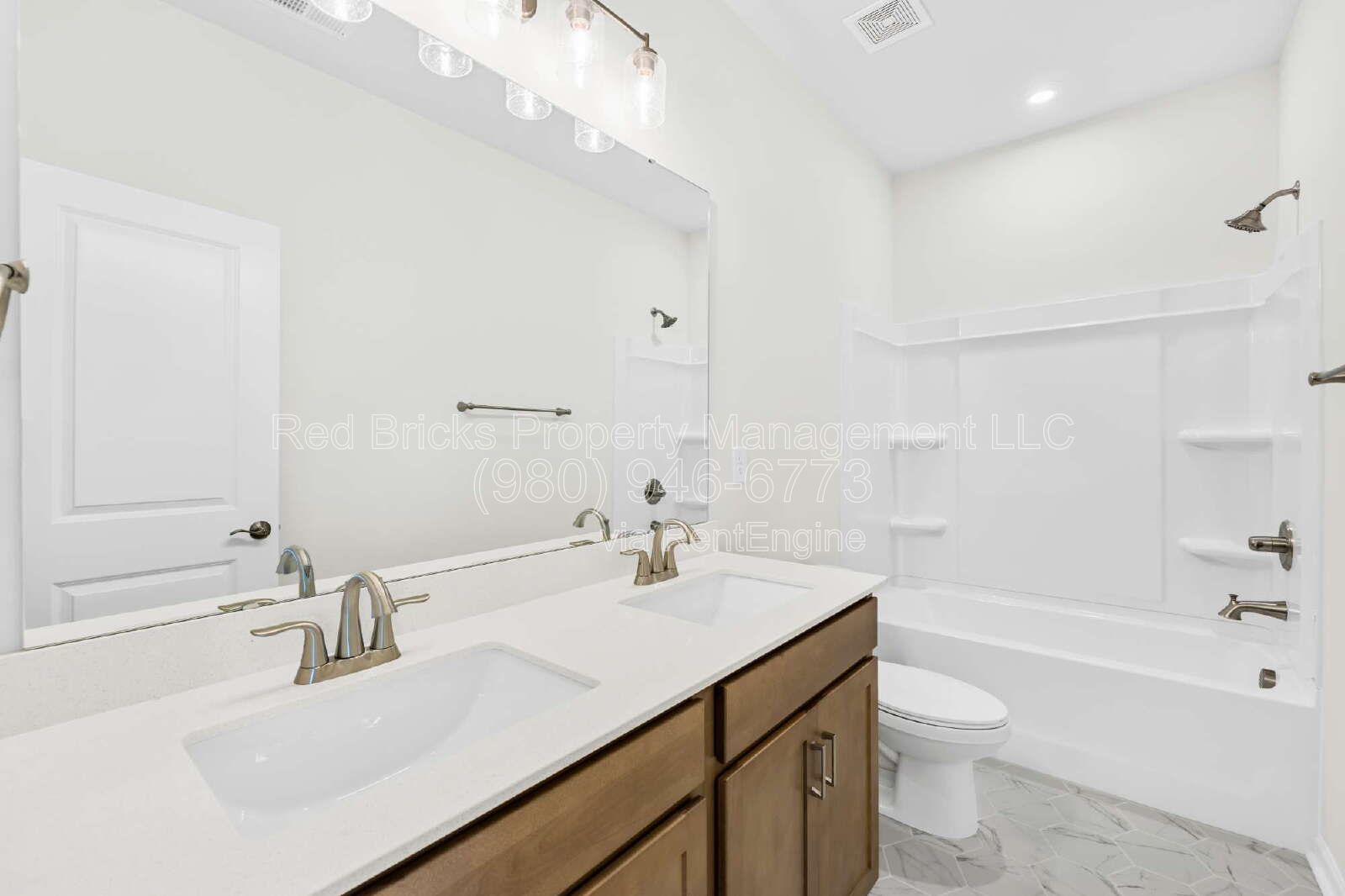 Stylish 2-Story Townhome with Loft & 2-Car Garage! property image