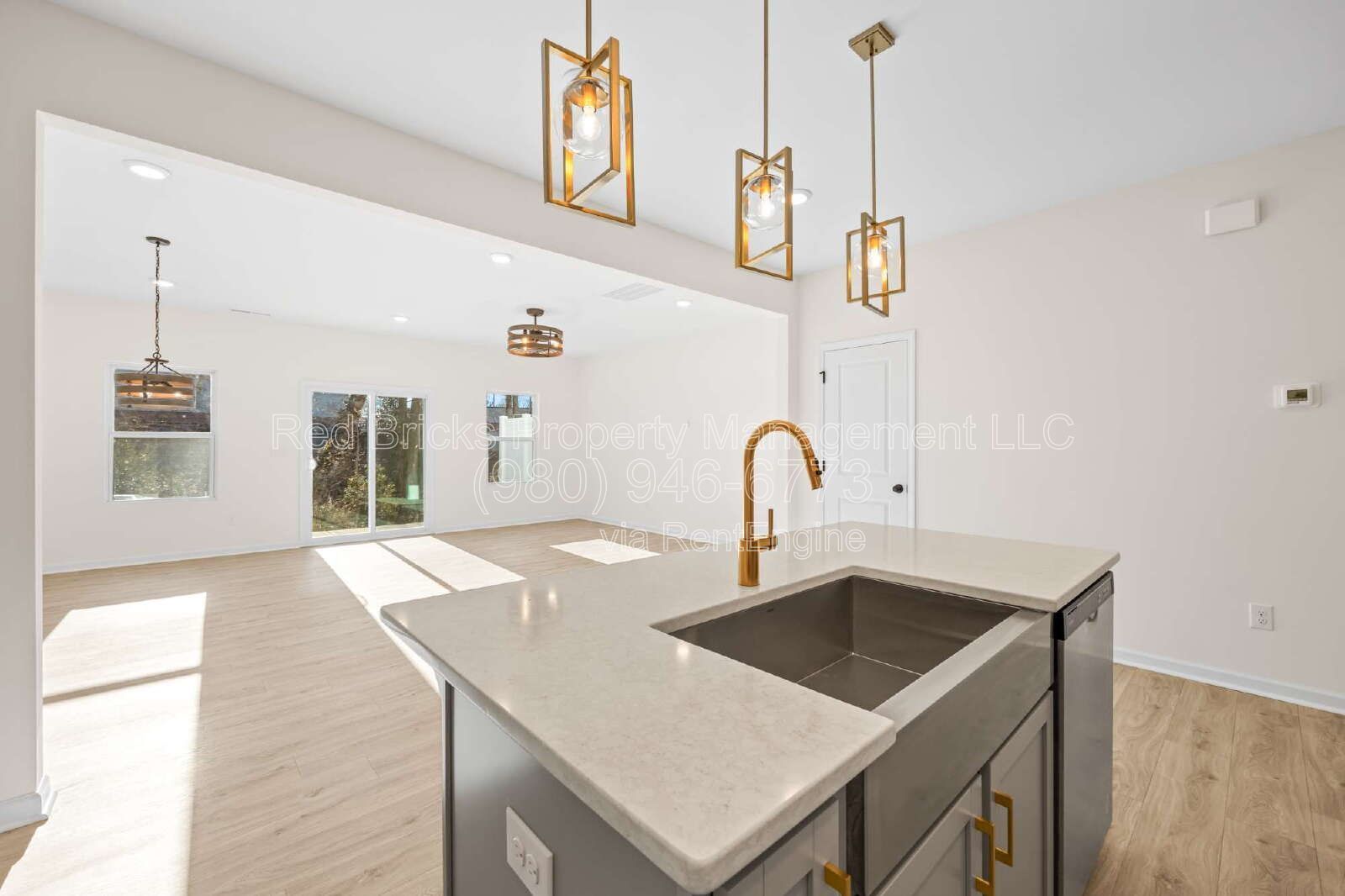Like-New 3BR Townhome with Modern Finishes & Prime Location – Available June 16! property image