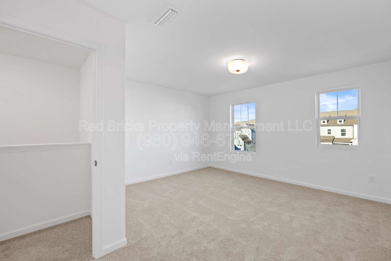 Like-New 3BR Townhome with Modern Finishes & Prime Location – Available June 16! property image