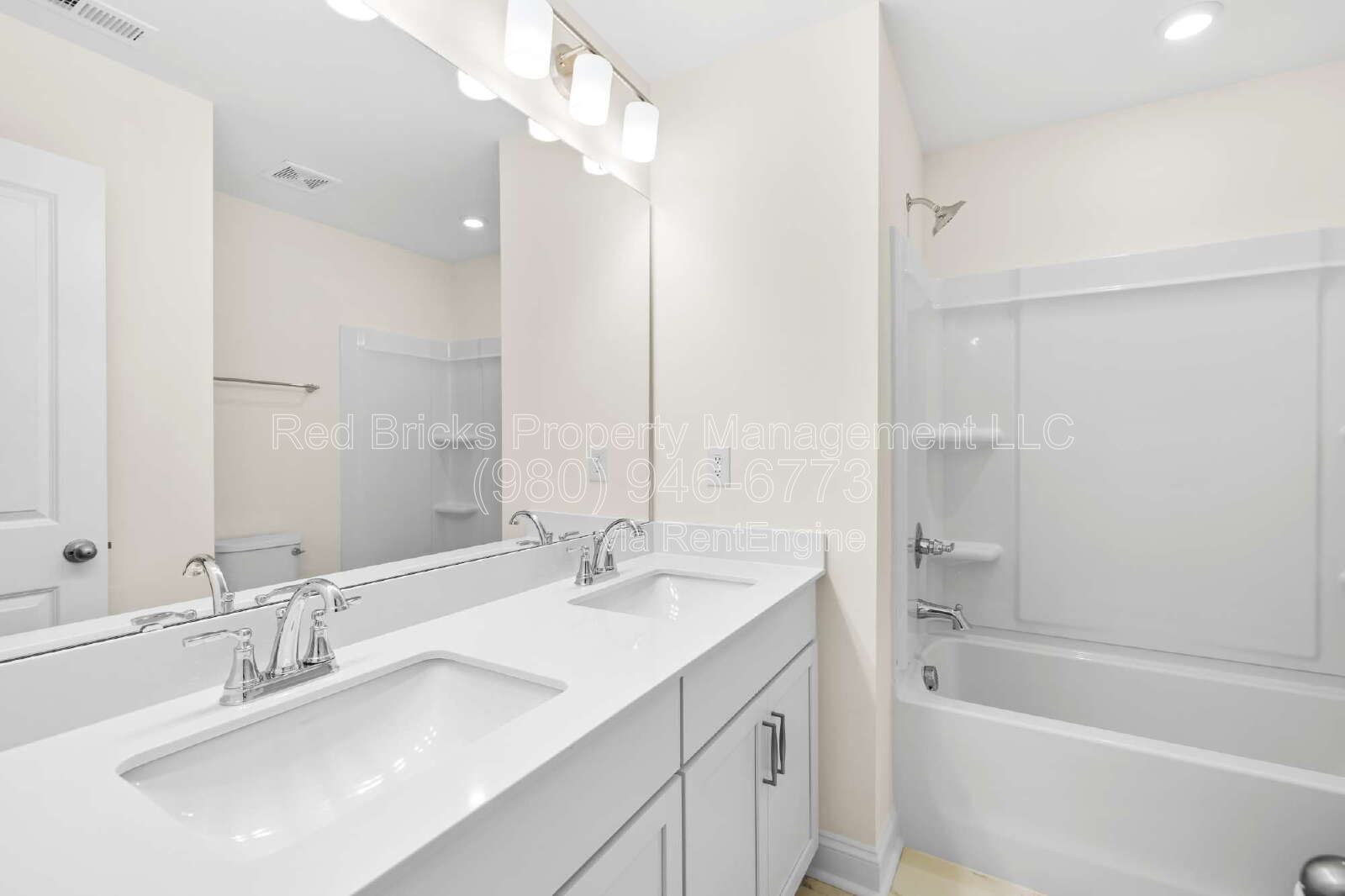 Like-New 3BR Townhome in Smith Farm – Available May 15! property image