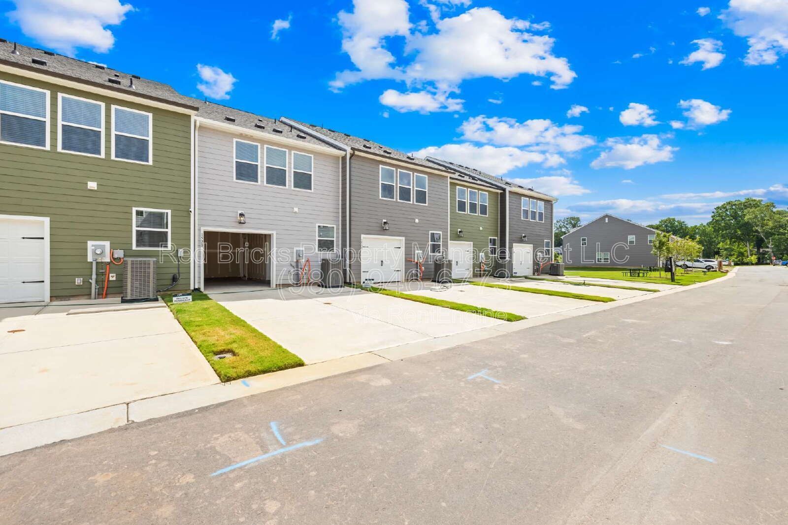 Like-New 3BR Townhome in Smith Farm – Available May 15! property image