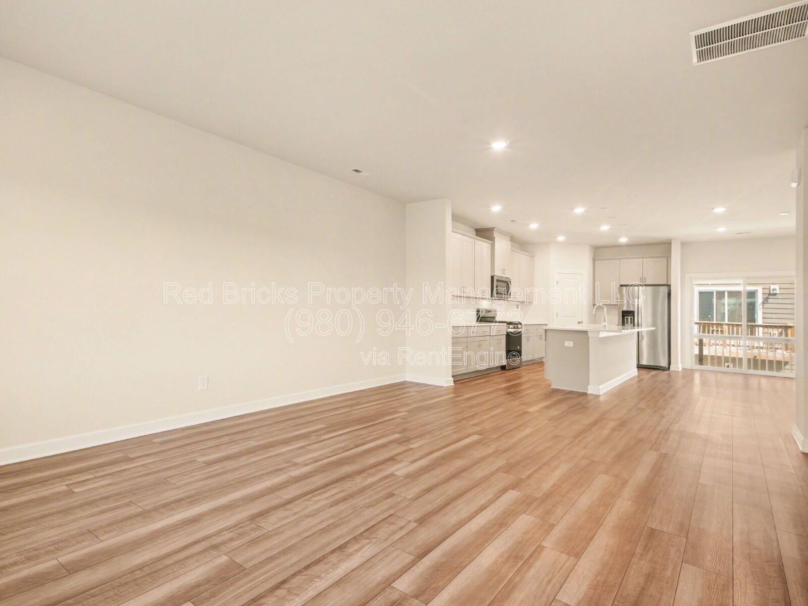 Modern 4BR City Park Townhome with Garage & Deck – Move-In Ready! property image