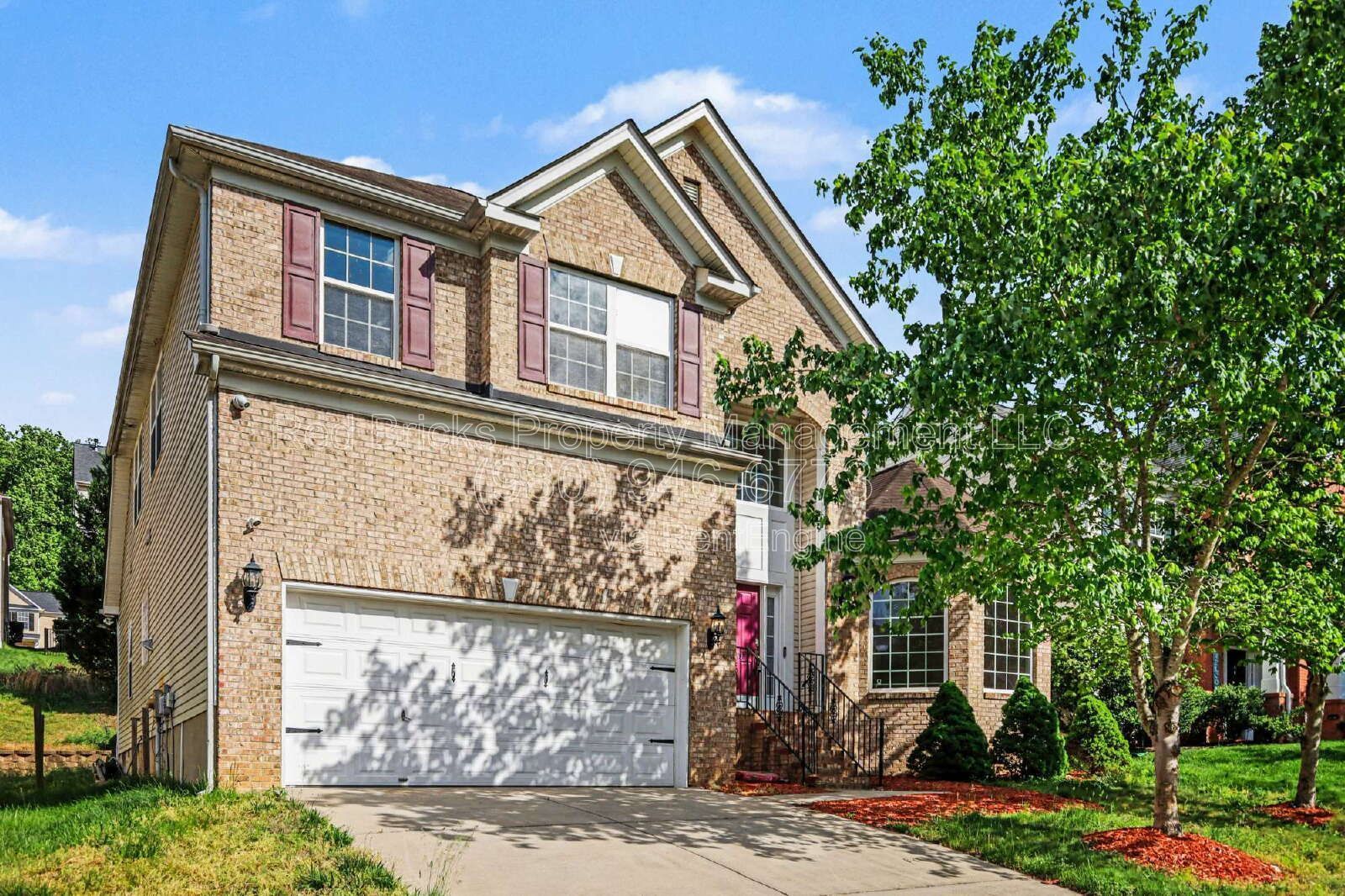 Spacious 5BR Highland Creek Home with Backyard Deck & Resort-Style Amenities – Available Now! property image