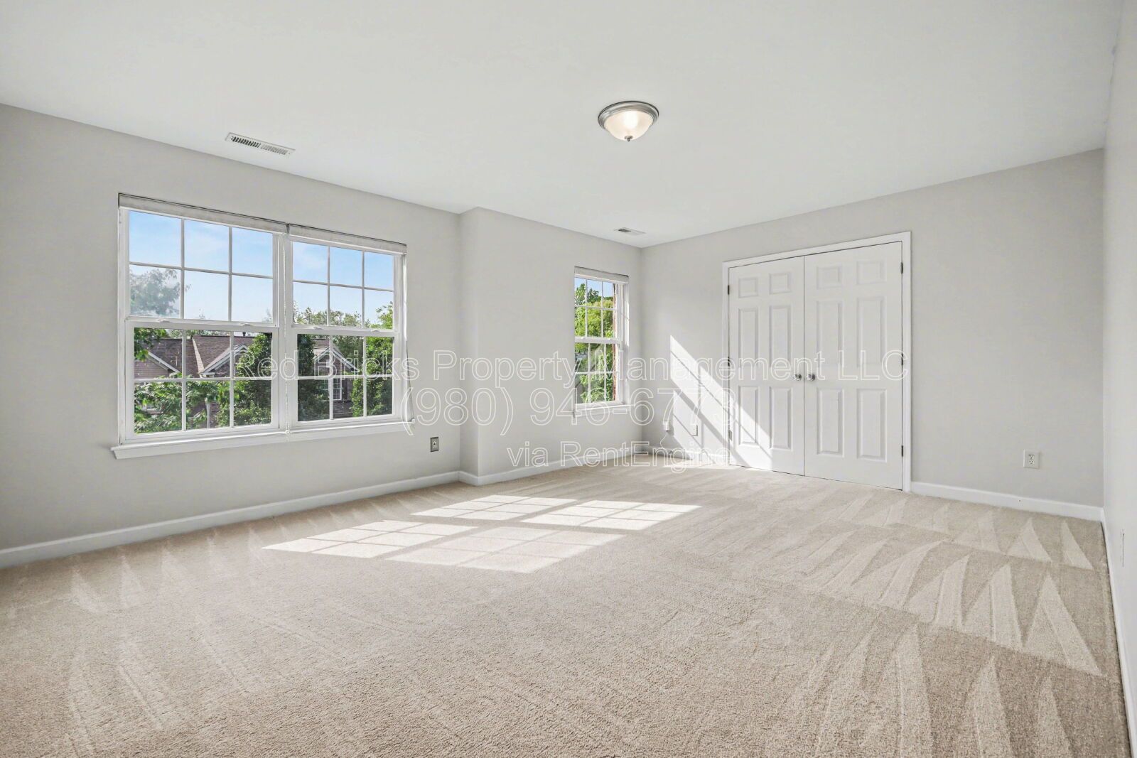 Spacious 5BR Highland Creek Home with Backyard Deck & Resort-Style Amenities – Available Now! property image