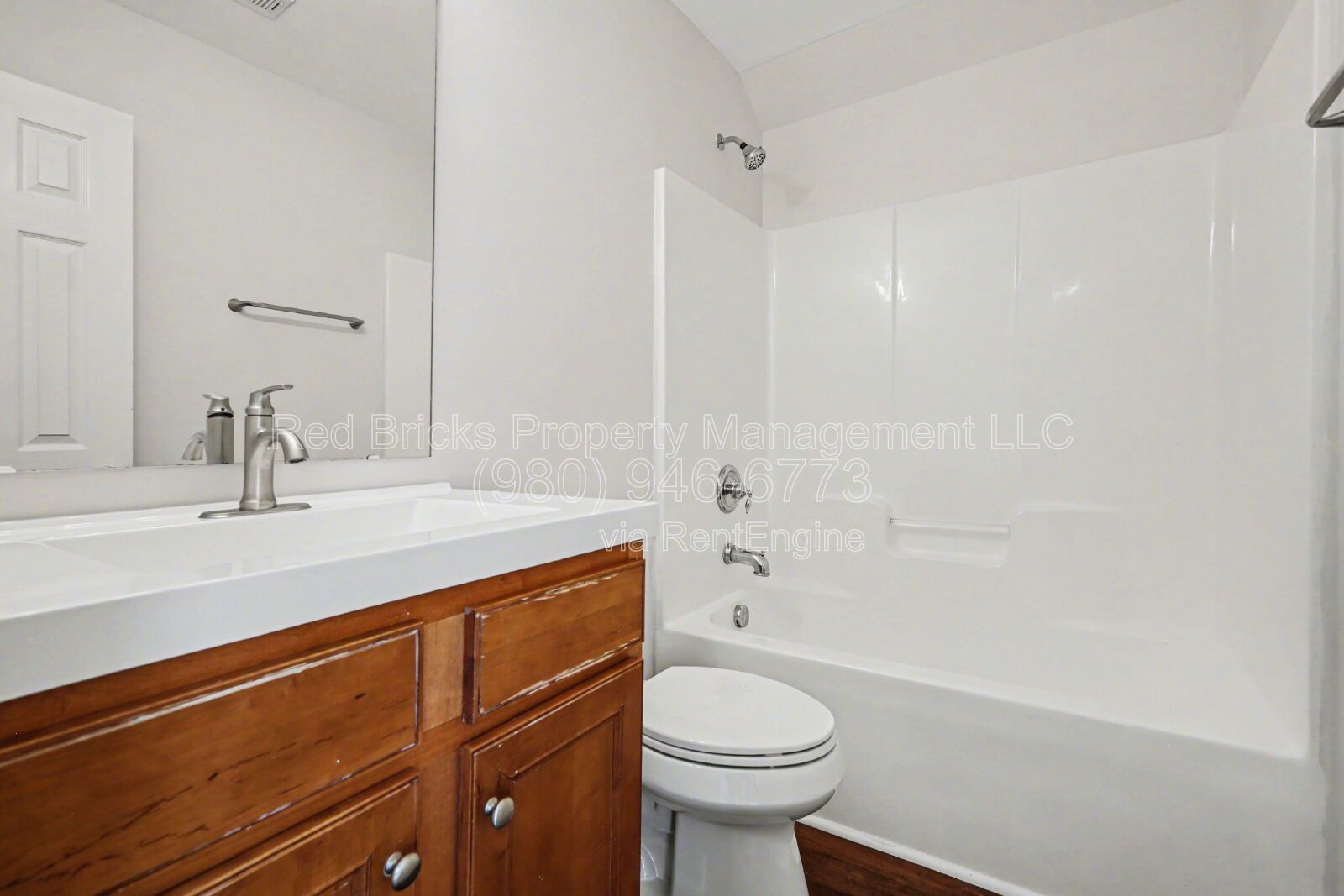 Spacious 5BR Highland Creek Home with Backyard Deck & Resort-Style Amenities – Available Now! property image