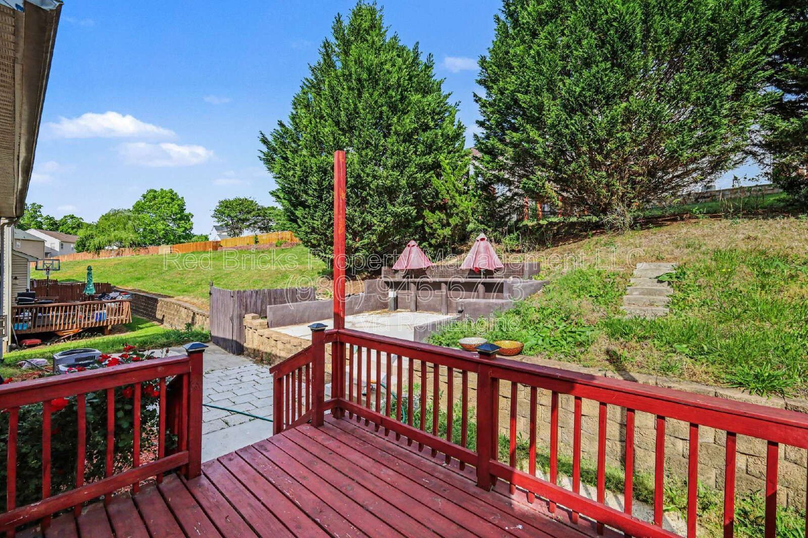 Spacious 5BR Highland Creek Home with Backyard Deck & Resort-Style Amenities – Available Now! property image