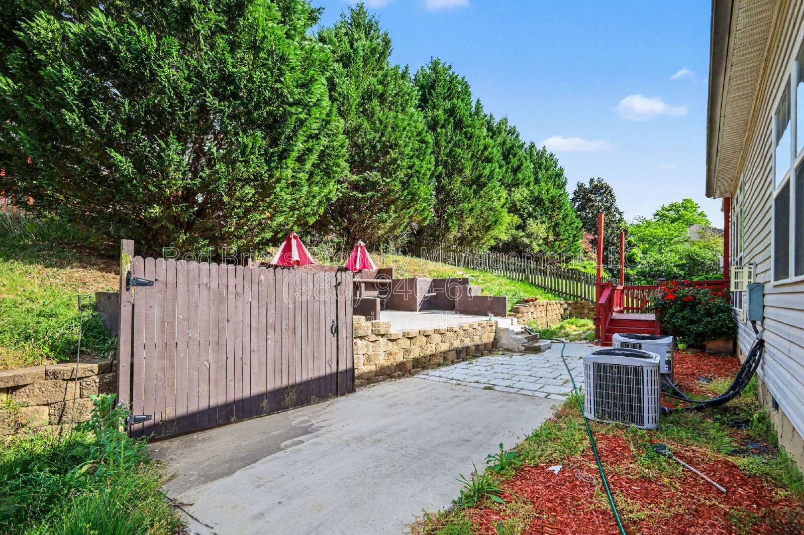 Spacious 5BR Highland Creek Home with Backyard Deck & Resort-Style Amenities – Available Now! property image