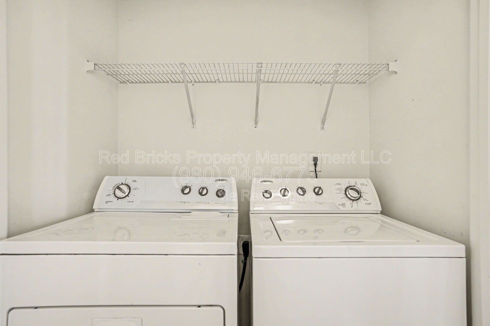 Stylish 3-Story Kingsley Townhome – Modern Upgrades & Move-In Ready! property image