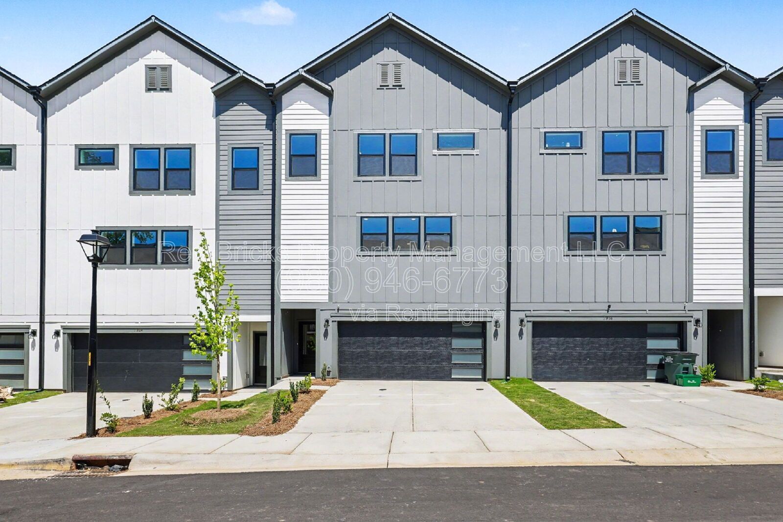 Like-New 4BR Townhome with Garage, Deck & Modern Finishes – Prime Location! property image