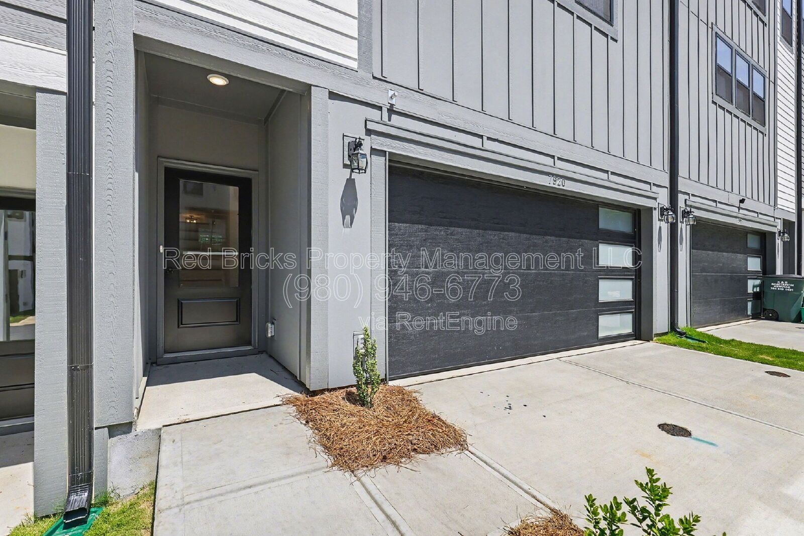 Like-New 4BR Townhome with Garage, Deck & Modern Finishes – Prime Location! property image