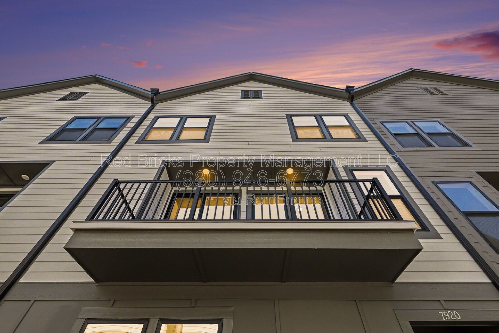 Like-New 4BR Townhome with Garage, Deck & Modern Finishes – Prime Location! property image