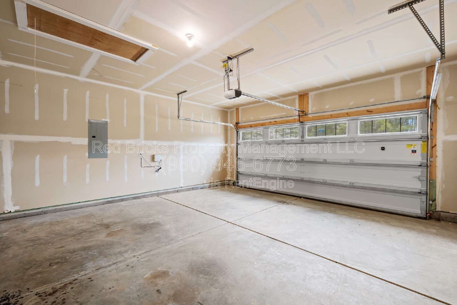 Spacious 4BR Cortona Home with Loft & Screened Porch – Available July 16! property image