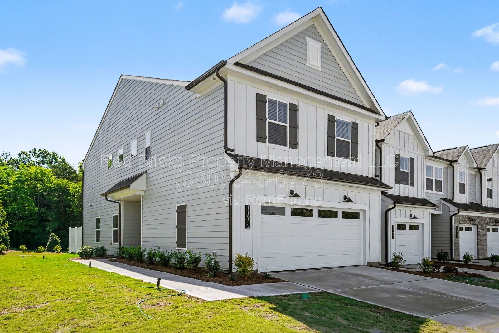 Modern End-Unit Townhome in Mallard Park – Move-In Ready! property image