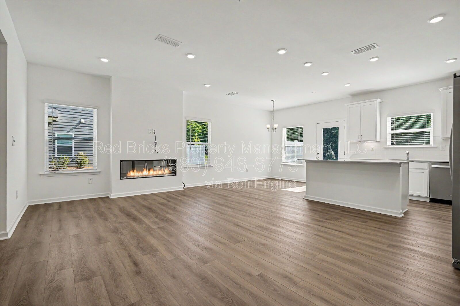 Modern End-Unit Townhome in Mallard Park – Move-In Ready! property image