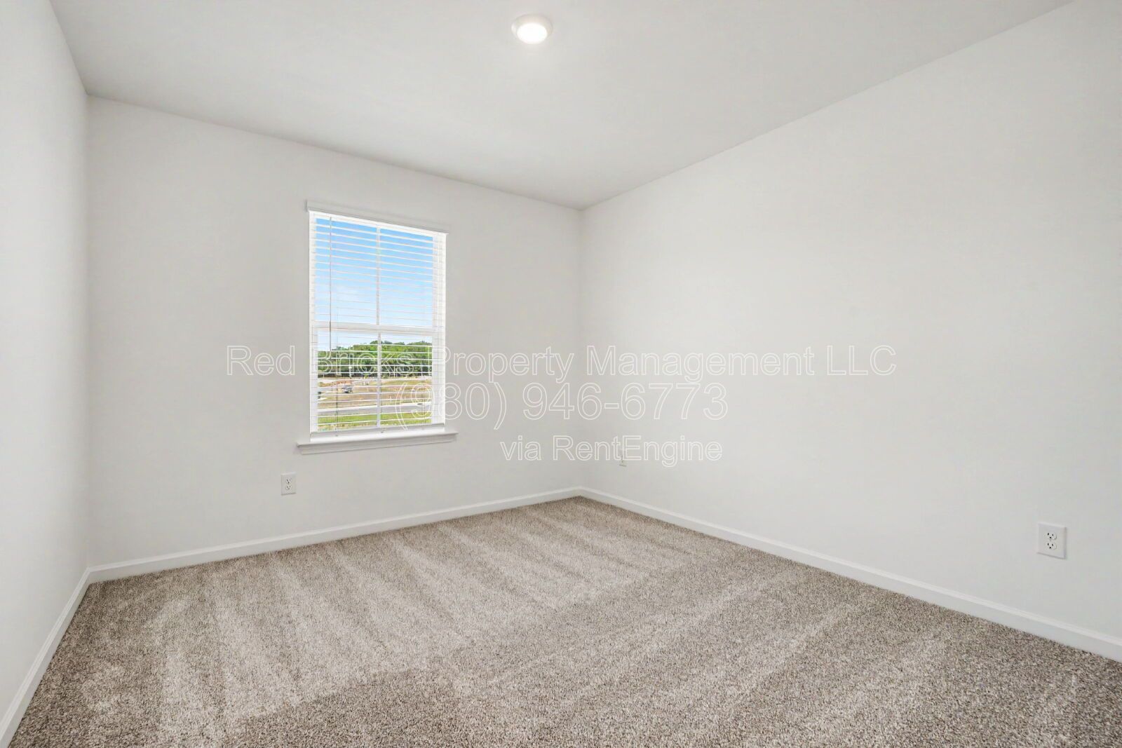 Modern End-Unit Townhome in Mallard Park – Move-In Ready! property image